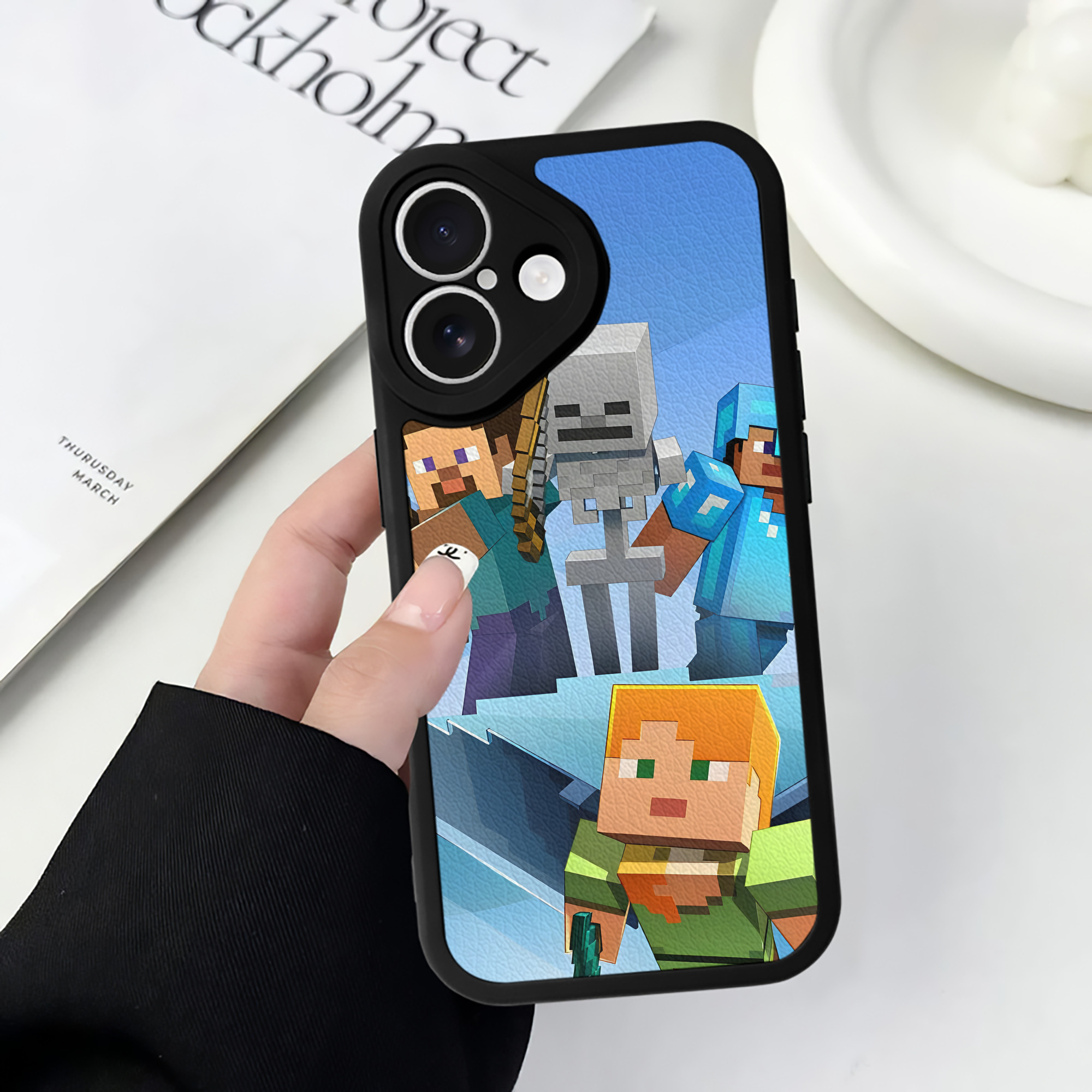 （画像用） マインクラフト ブロックの世界 Minecraft MC Block world 【iPhone 16シリーズ対応】シリコンスマホケース（レザー調） 材質：シリコン